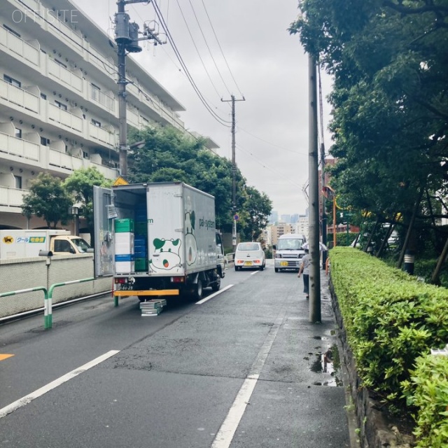 目白中野ビル ビル前面道路