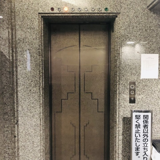 大手町NS エレベーター