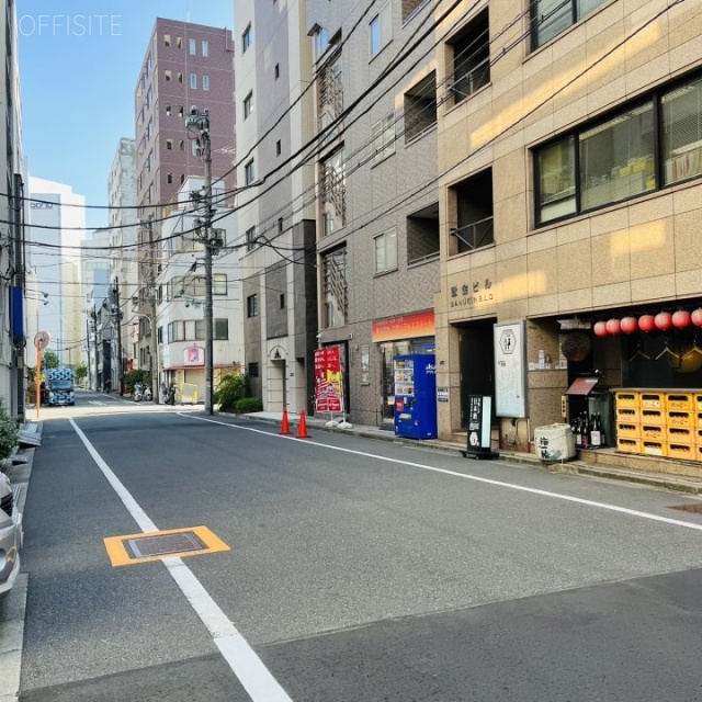 讃金(さぬきん)ビル 前面道路