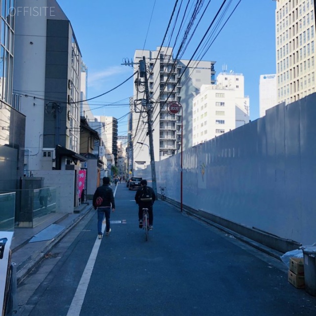 松田ビル ビル前面道路
