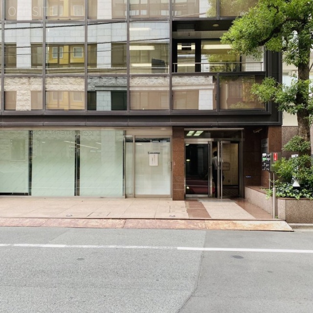 TSG御苑ビル エントランス