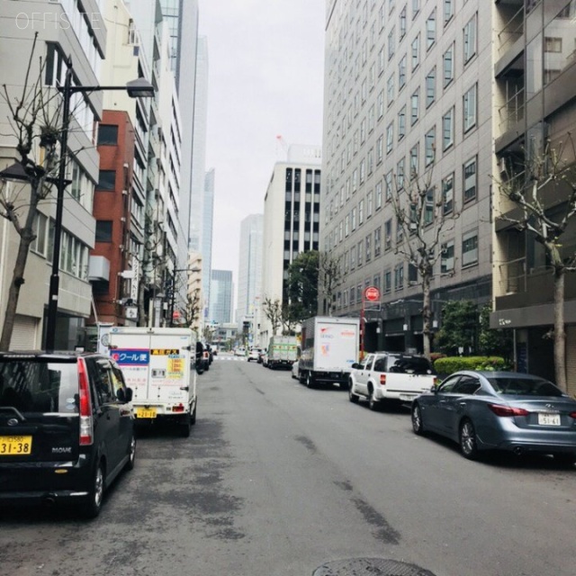 VORT京橋Ⅱ ビル前面道路