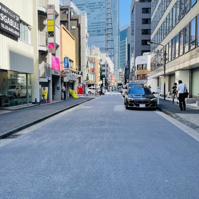 精工ビル 前面道路