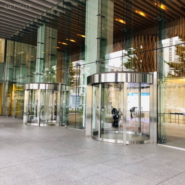 丸の内ビル エントランス