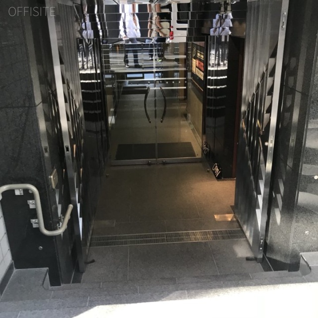 銀座3丁目ビル エントランス