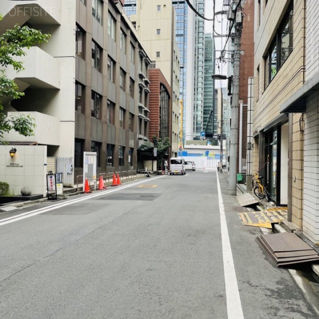 CRC北大手町ビル ビル前面道路