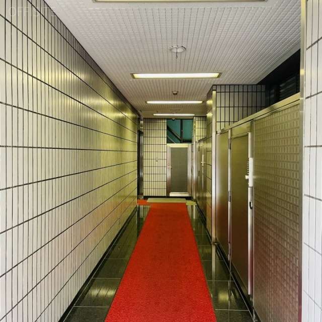 YMG新橋ビル エントランス