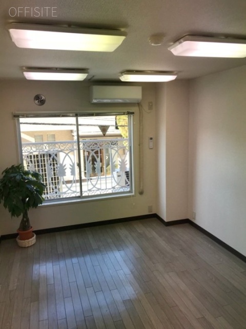 サン・エルサ 210号室 室内