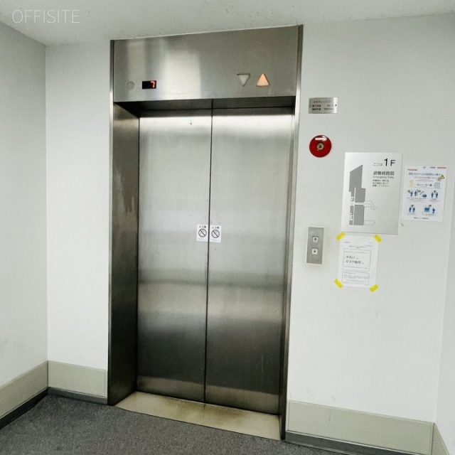 靖国九段南ビル エントランス