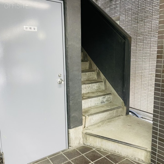 新橋ユタカビル エントランス