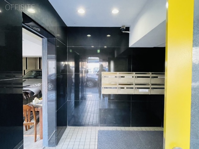 ミツオ湯島ビル エントランス