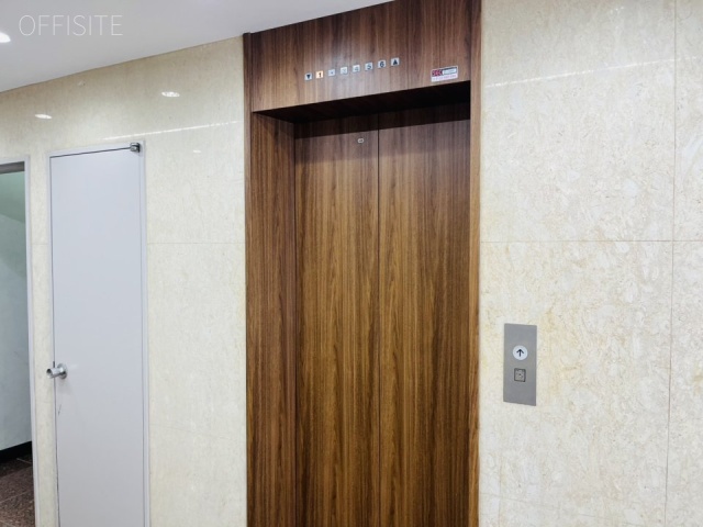 森友第1ビル エントランス