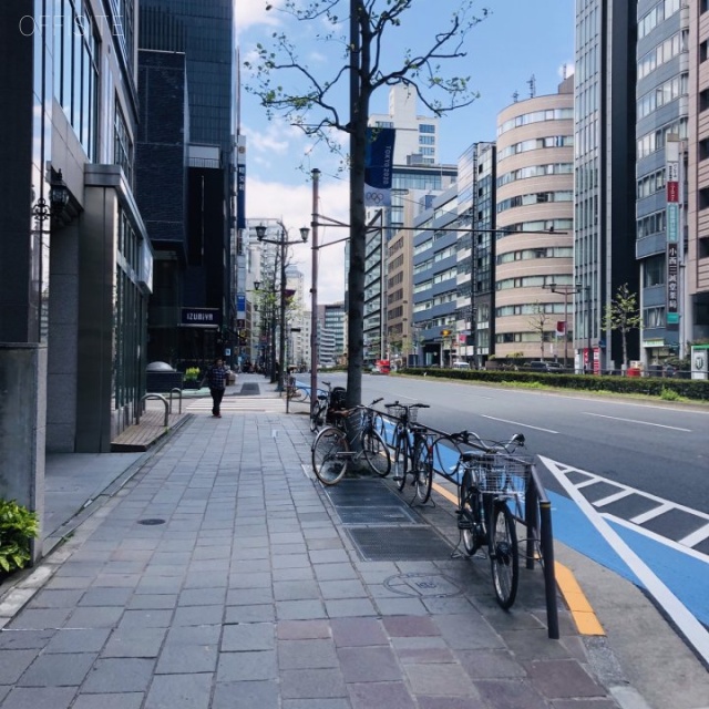 FDC麹町ビル ビル前面道路