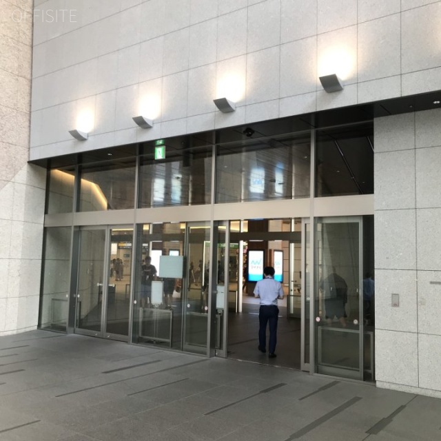 JR新宿ミライナタワー エントランス