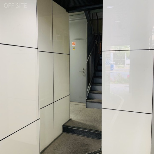 第3粕谷ビル エントランス