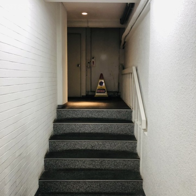 東都赤坂ビル エントランス