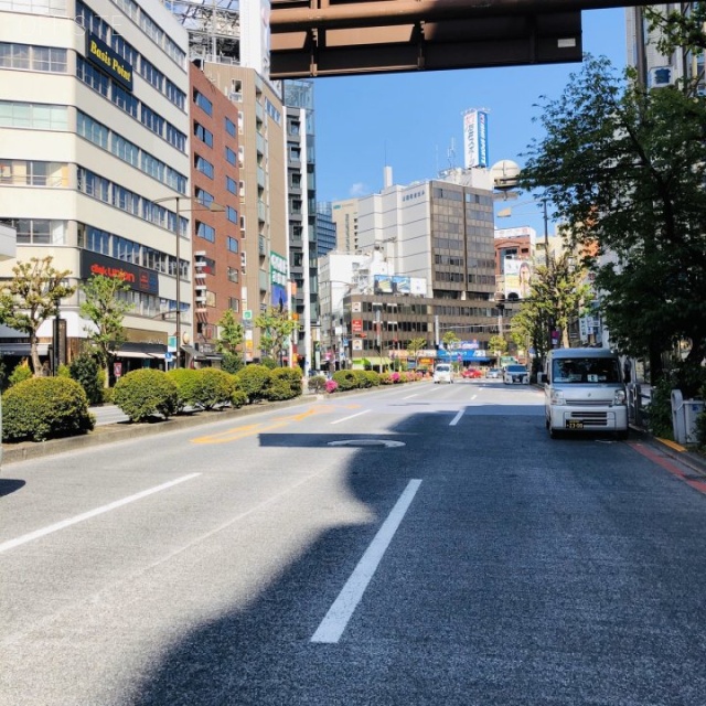 NSEビル 前面は靖国通り