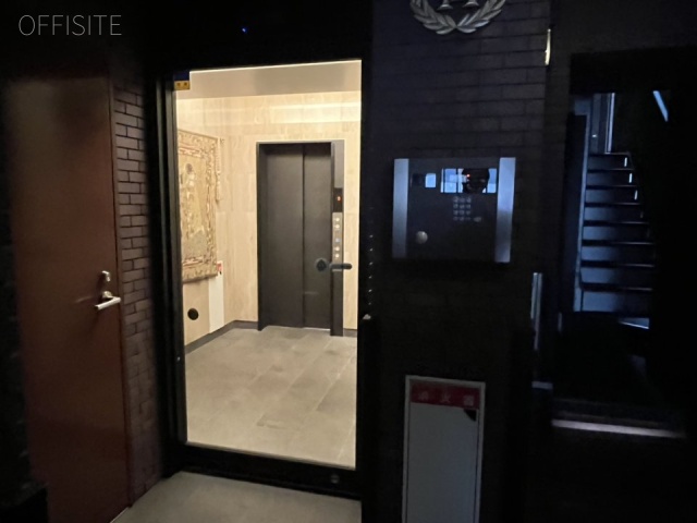 ダブル・リーブス半蔵門 エントランス