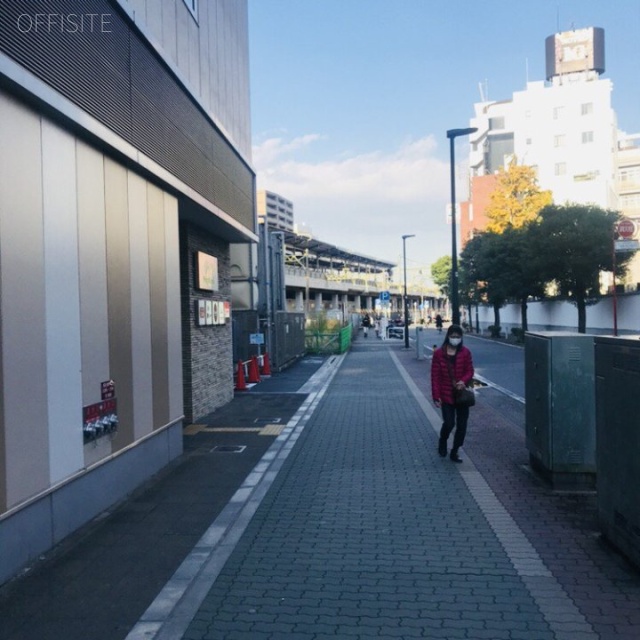 川崎砂子ビル ビル前面道路