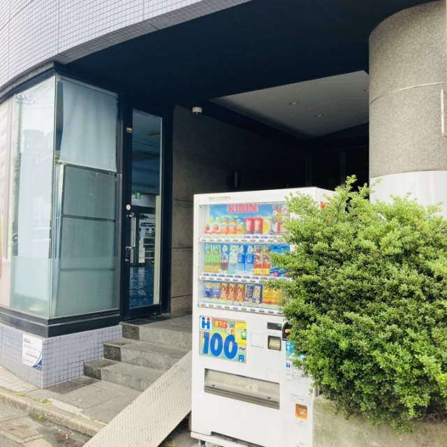 信明ビル エントランス
