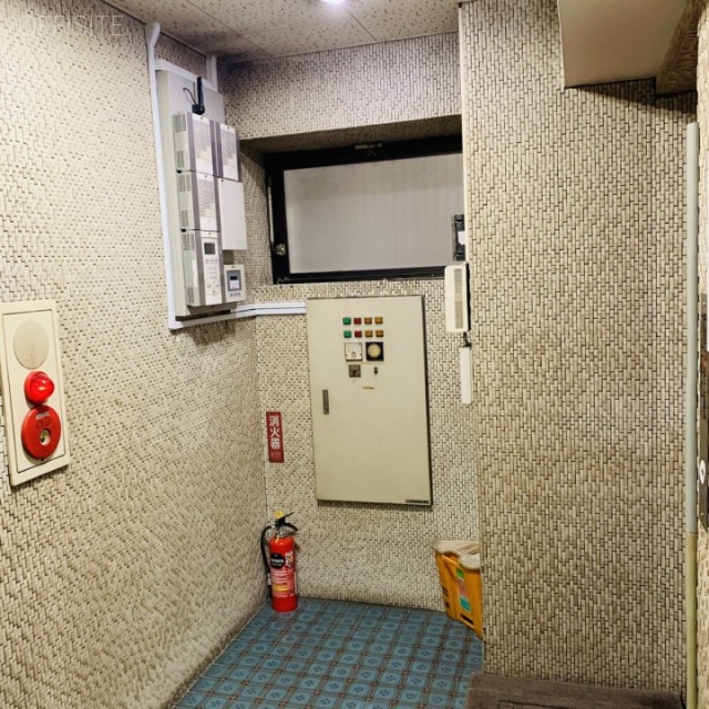 新橋柳屋ビル エレベーターホール