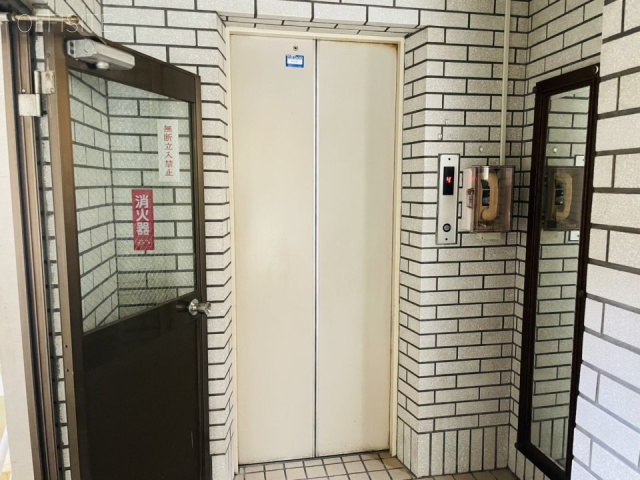 高木ビル エレベーター