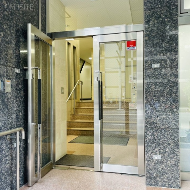 森川ビル エントランス