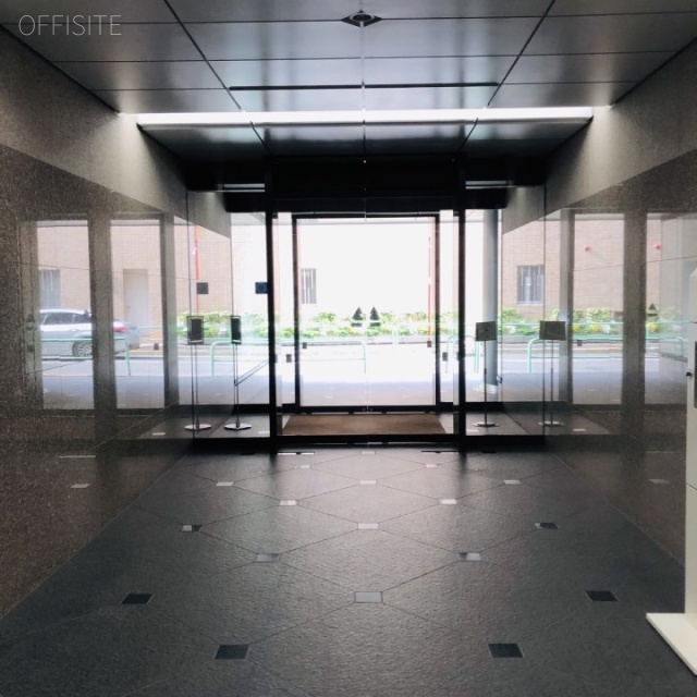 麹町ビル エントランス