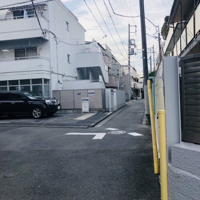 モリオビル ビル前面道路