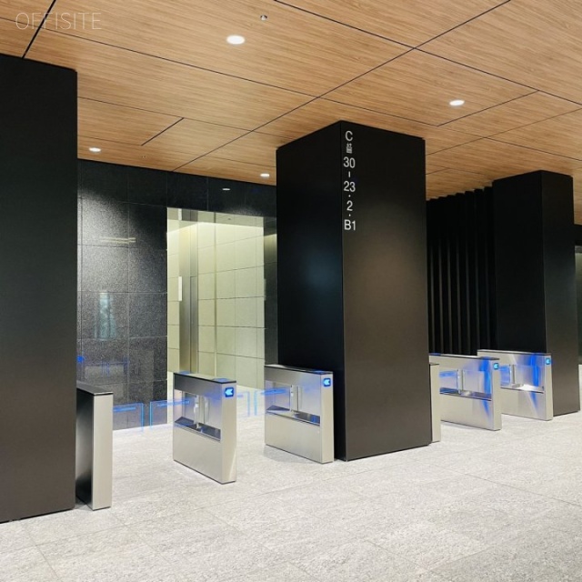 CO・MO・RE YOTSUYA(コモレ四谷) エントランス