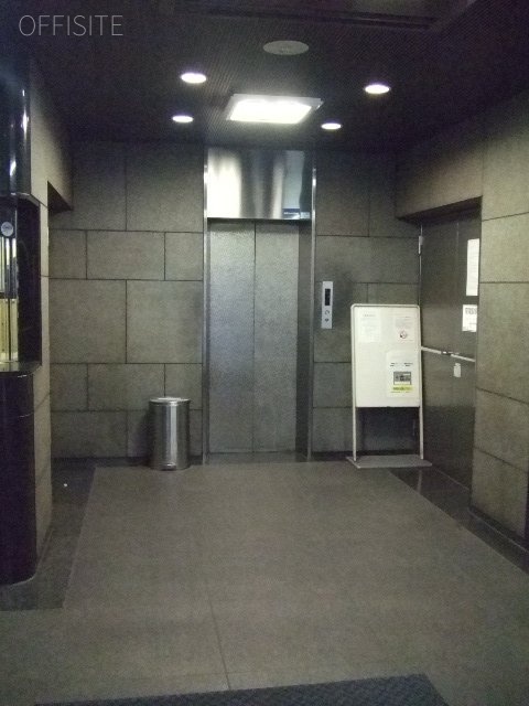 新宿ダイカンプラザビズネス清田ビル エントランス