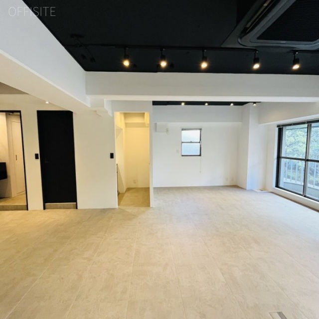 EARTH SHIBAビル 基準階 室内