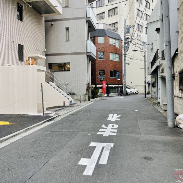 興信(日通住商神田)ビル ビル前面道路