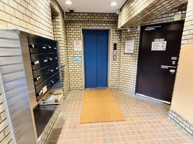 代々木パレスビル エントランス