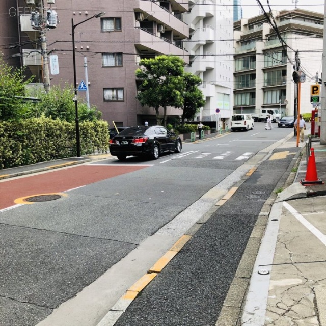 近文(キンブン)ビル ビル前面道路