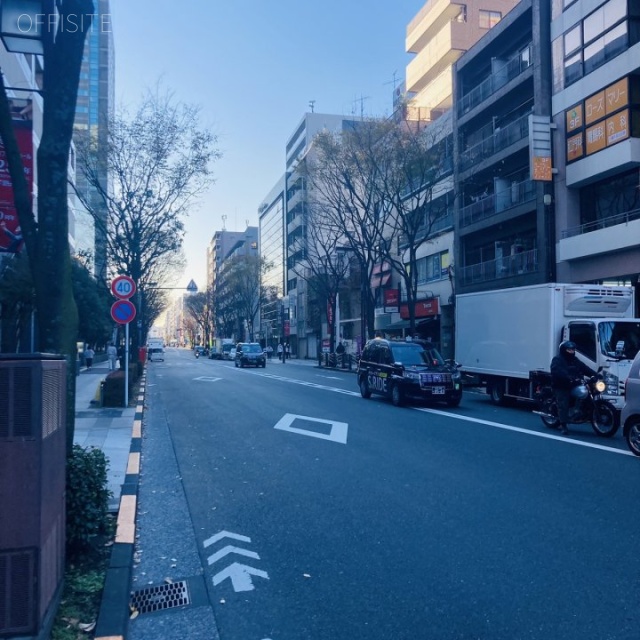 アルカセントラル 前面道路