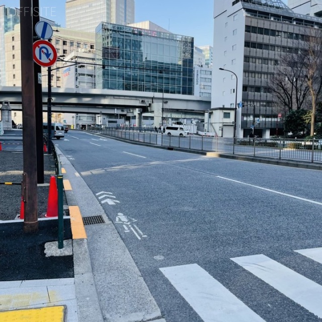 TOKYO TORCH 常盤橋タワー ビル前面道路