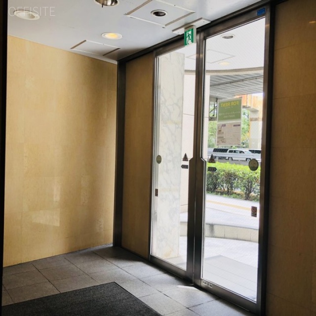 初台村上ビル オフィスビル背面出入口