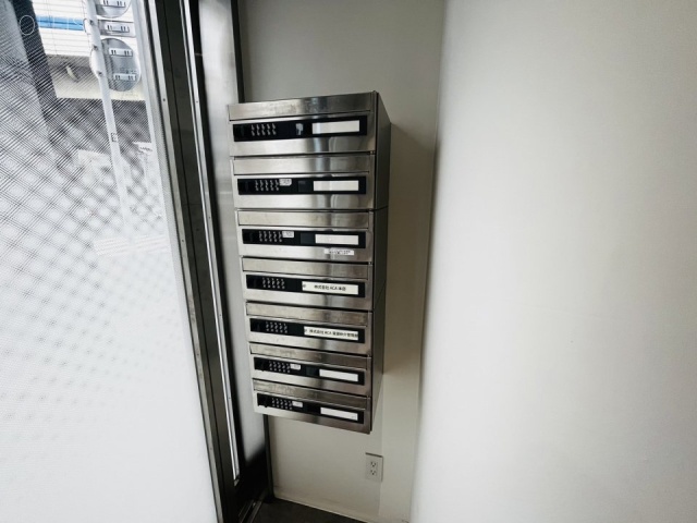 東麻布三丁目ビル エントランス