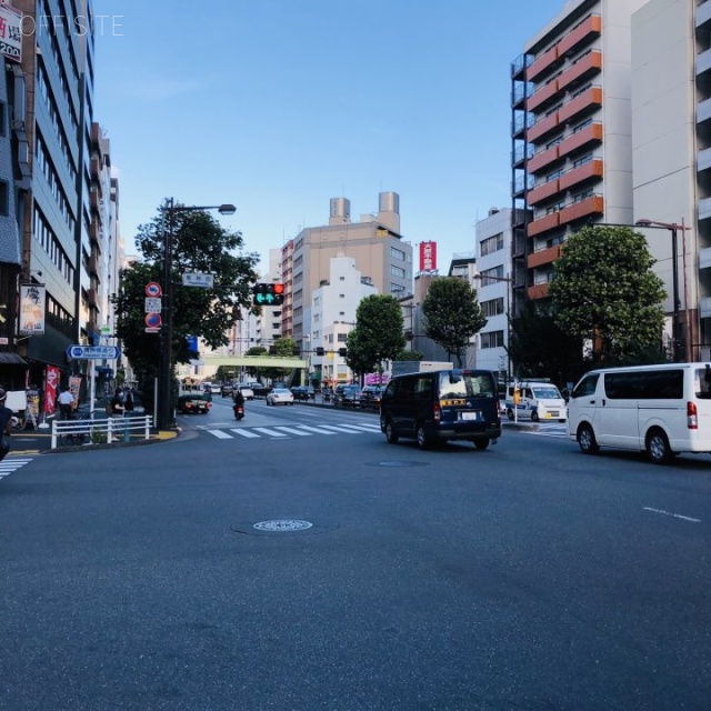 龍角散ビル 靖国通り