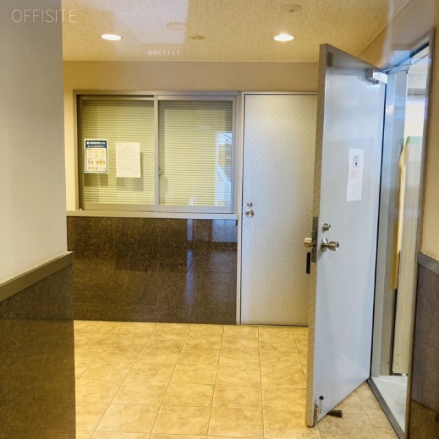 立川NXビル エレベーターエントランス