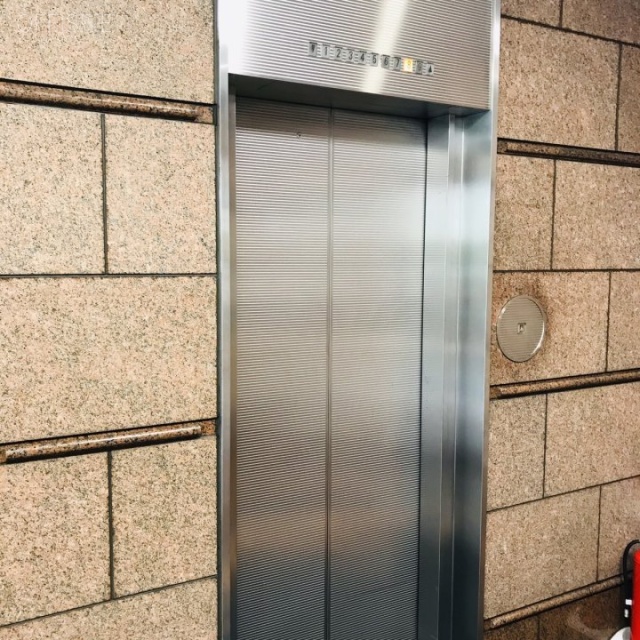 ヒューリック飯田橋ビル エレベーター
