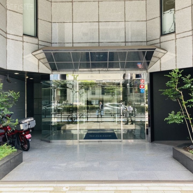 KDX三田ビル オフィスビル出入口