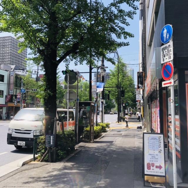 VORT神保町Ⅱ 前面は白山通り