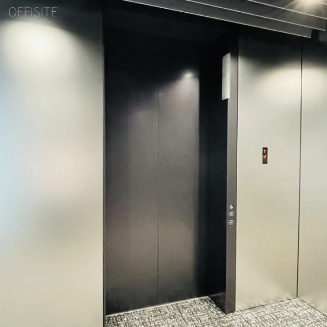 ミュージアムタワー京橋 人荷用エレベーター