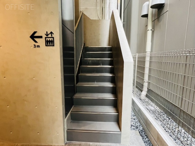 VORT京橋宝町 室外階段