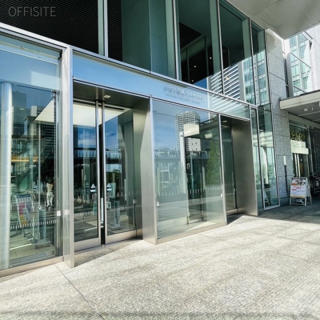 汐留芝離宮ビル(21階:サービスオフィス) オフィスビル出入口