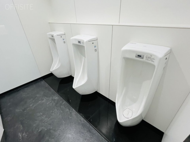 ヒューリック神宮前タワービルディング 男子トイレ