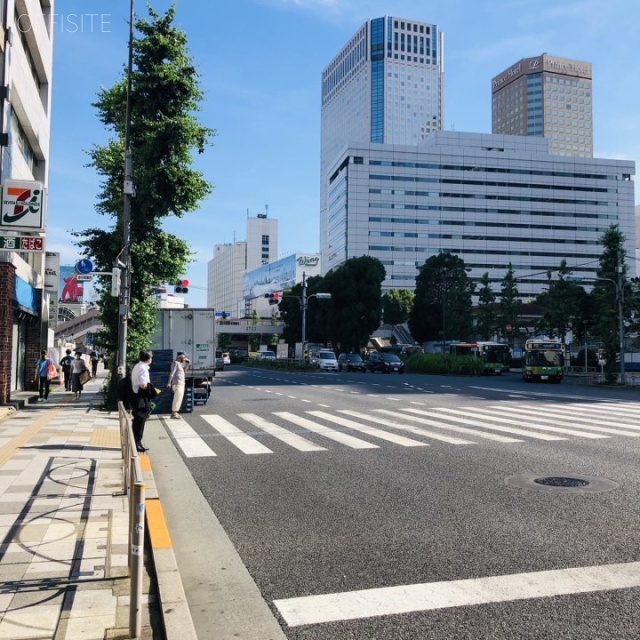 高輪カネオビル ビル前面道路