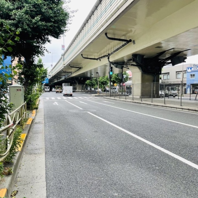 日興池袋ビル ビル前面道路